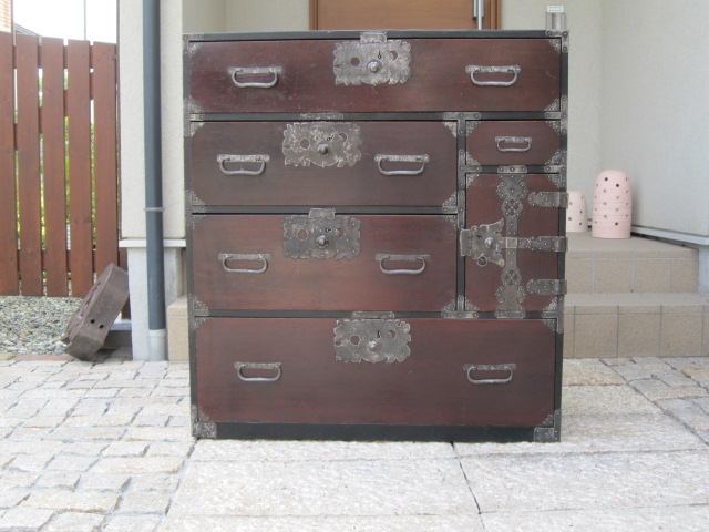 commode japonaise ancienne